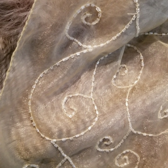 Scraf - Picture 3 of 4